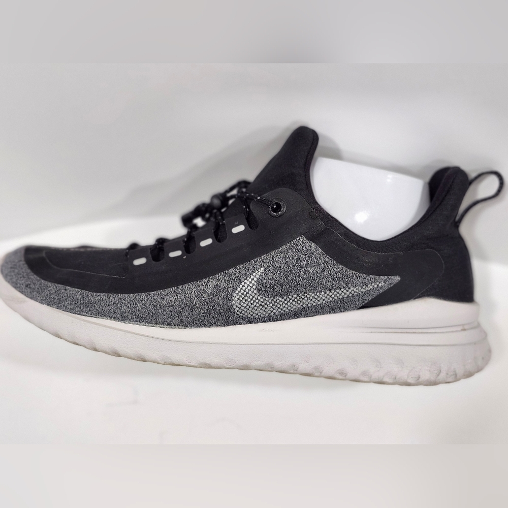 Nike Women's Black and Gray Athletic Shoes Size 9.5